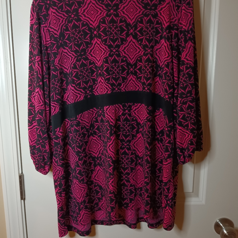 Pretty Pattern Blouse - Picture 4 of 5